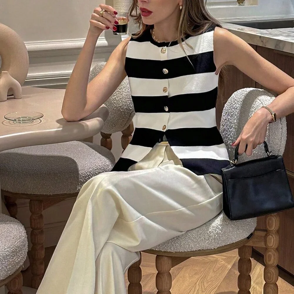 Multicolor Casual Women's Wide Stripe Round Neck button down knit vest top